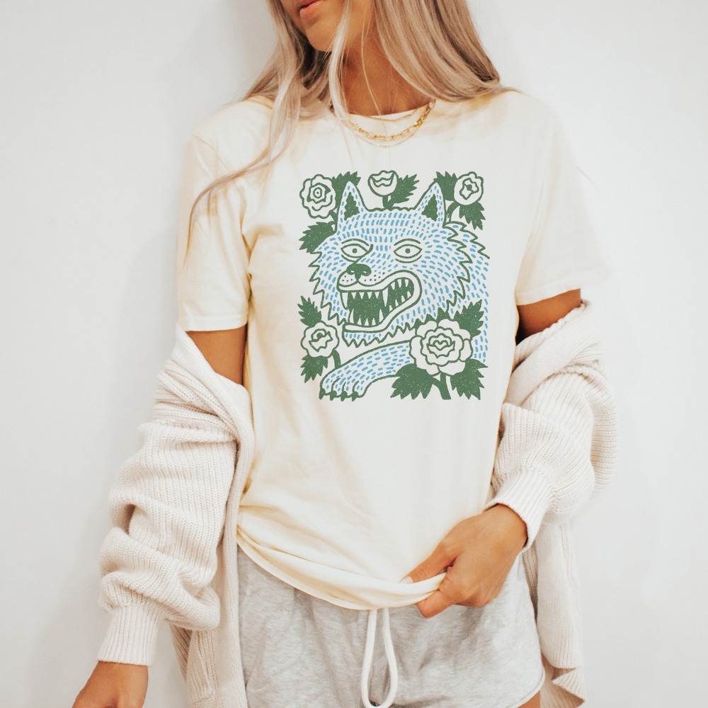 Linocut Print Tee – Snarling Wolf & Roses